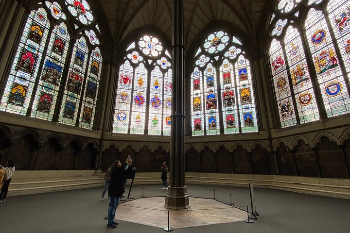 Guidet rundvisning i Westminster Abbey i London, der viser dens historiske og arkitektoniske betydning, foto 13 | wizardtrip