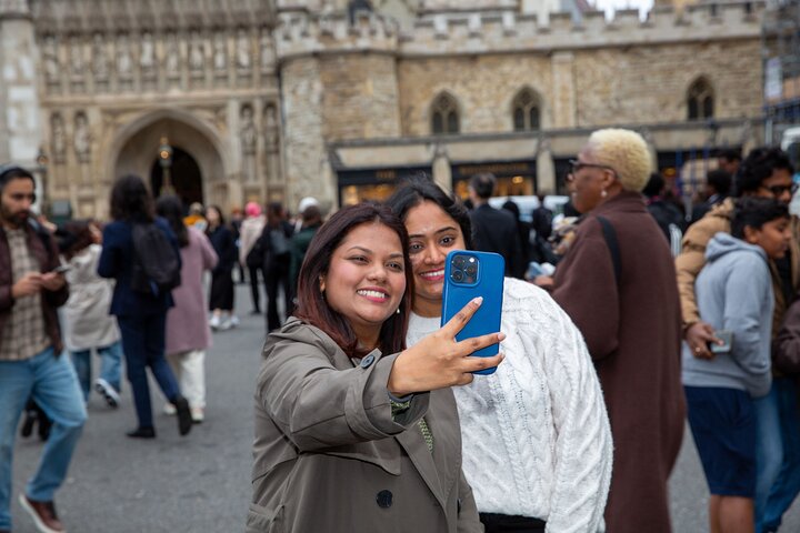 Guidet rundvisning i Westminster Abbey i London, der viser dens historiske og arkitektoniske betydning, foto 14 | wizardtrip