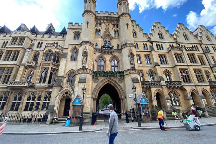 Guidet rundvisning i Westminster Abbey i London, der viser dens historiske og arkitektoniske betydning, foto 16 | wizardtrip