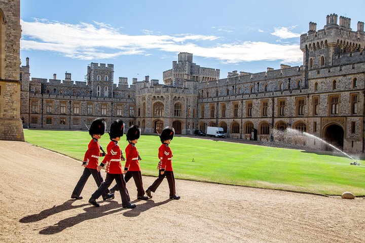 Excursion d'une journée au château de Windsor, à Stonehenge, au village de Lacock et à Bath au départ de Londres, photo 19 | wizardtrip