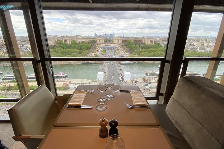 Luksuriøs dagstur til Paris fra London med Eurostar, med byomvisninger og bespisning på Eiffeltårnet, foto 20 | wizardtrip