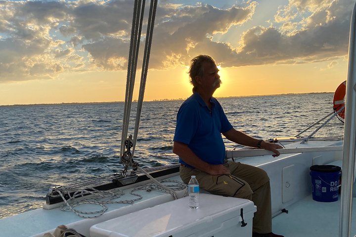 Disfruta de un hermoso crucero al atardecer en catamarán en Fort Myers, Florida, foto 8 | wizardtrip