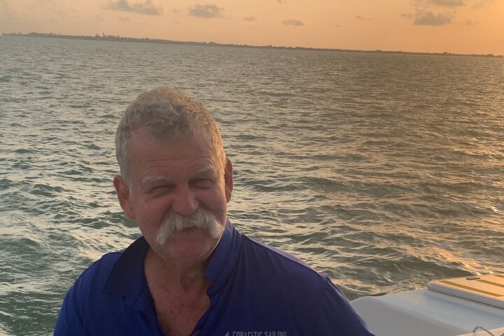 Disfruta de un hermoso crucero al atardecer en catamarán en Fort Myers, Florida, foto 22 | wizardtrip
