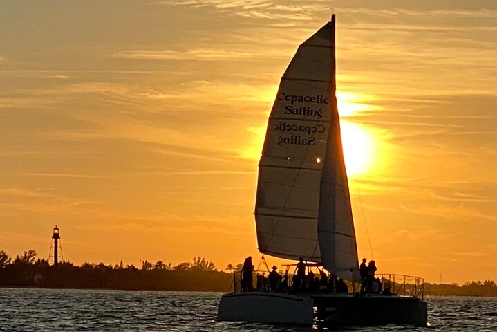 Disfruta de un hermoso crucero al atardecer en catamarán en Fort Myers, Florida, foto 27 | wizardtrip