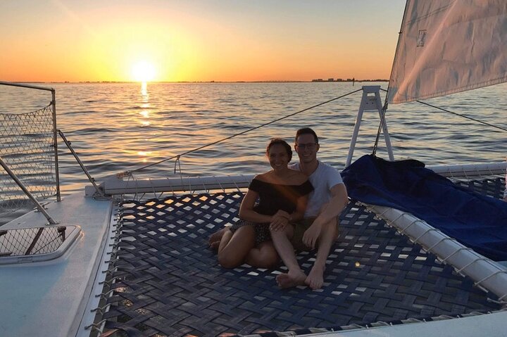 Disfruta de un hermoso crucero al atardecer en catamarán en Fort Myers, Florida, foto 34 | wizardtrip