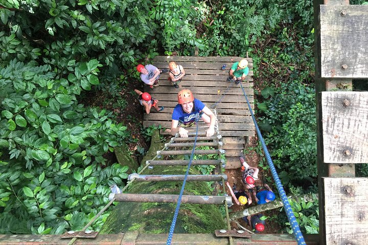Vivi emozionanti avventure di discesa in corda doppia e zip-line nella foresta pluviale costaricana vicino a Manuel Antonio, foto 6 | wizardtrip