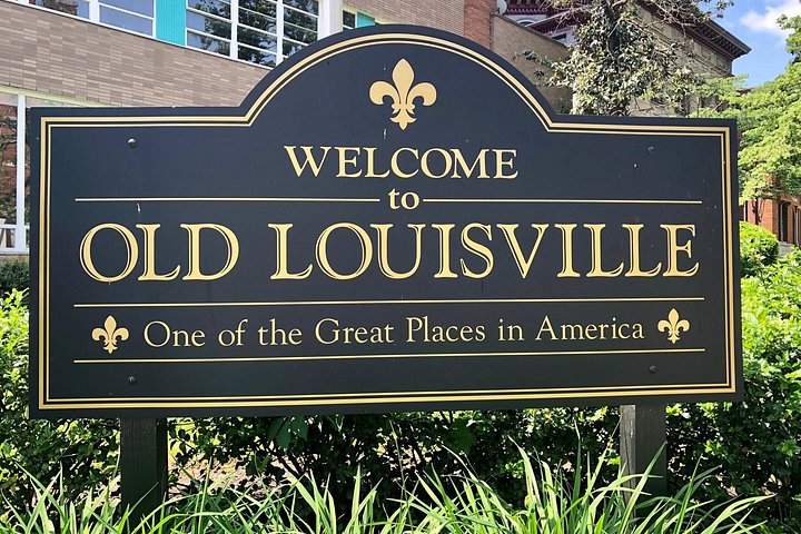 Un tour guidato a piedi per le strade storiche e infestate di Old Louisville, nota per la sua architettura vittoriana, foto 8 | wizardtrip