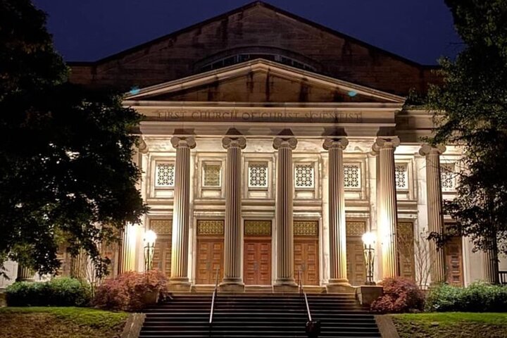Un tour guidato a piedi per le strade storiche e infestate di Old Louisville, nota per la sua architettura vittoriana, foto 14 | wizardtrip