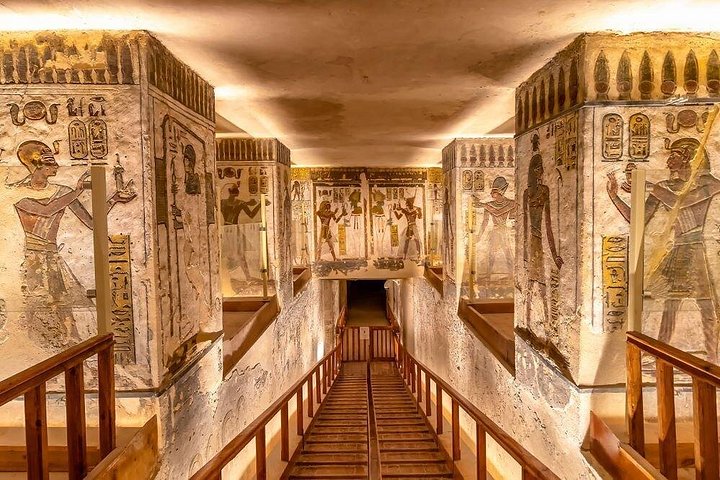 Udforsk oldegyptiske grave og templer på en halvdagstur i Luxor, Egypten, foto 10 | wizardtrip