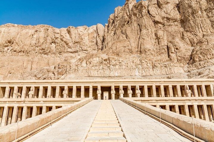 Udforsk oldegyptiske grave og templer på en halvdagstur i Luxor, Egypten, foto 15 | wizardtrip