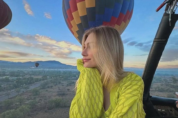 Vol en montgolfière au-dessus des pyramides de Teotihuacan au lever du soleil, Mexico, photo 15 | wizardtrip