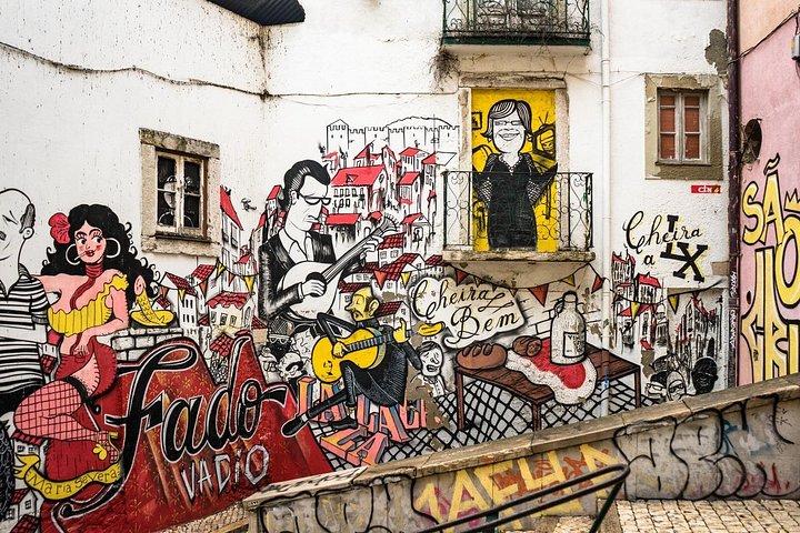 Scopri la musica Fado di Lisbona, le strade storiche e la cena tradizionale con spettacolo dal vivo, foto 7 | wizardtrip