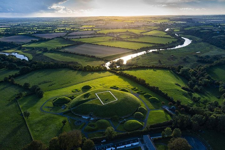 Guided tour of ancient Irish monuments including Newgrange and Monasterboice from Dublin, photo 9 | wizardtrip