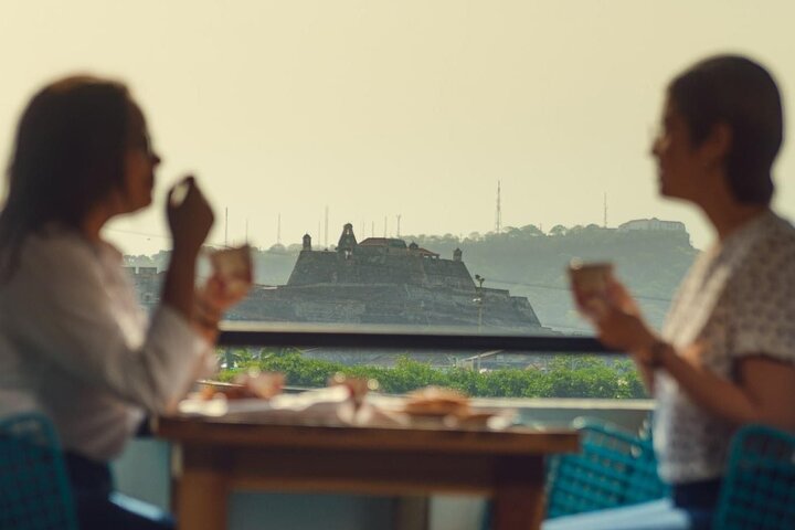 Aula de culinária colombiana prática em Cartagena com um chef local, preparando pratos tradicionais, foto 7 | wizardtrip