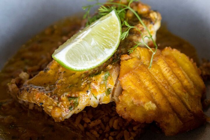 Aula de culinária colombiana prática em Cartagena com um chef local, preparando pratos tradicionais, foto 8 | wizardtrip
