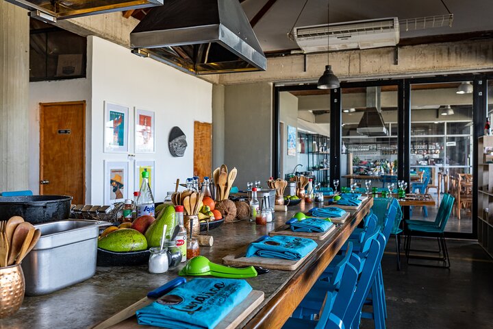 Aula de culinária colombiana prática em Cartagena com um chef local, preparando pratos tradicionais, foto 15 | wizardtrip