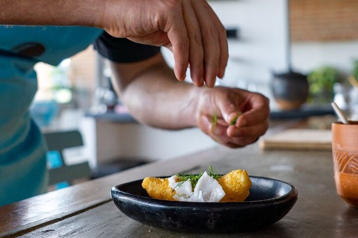 Aula de culinária colombiana prática em Cartagena com um chef local, preparando pratos tradicionais, foto 17 | wizardtrip