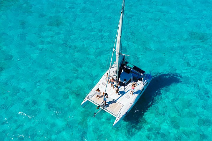 Viaje privado en catamarán de Cancún a Isla Mujeres con snorkel, foto 8 | wizardtrip