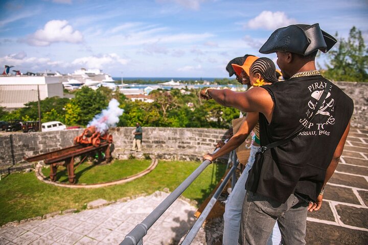 Ontdek de piratiegeschiedenis en bezienswaardigheden van Nassau tijdens een privé Jeep tour met een piratengids, foto 21 | wizardtrip