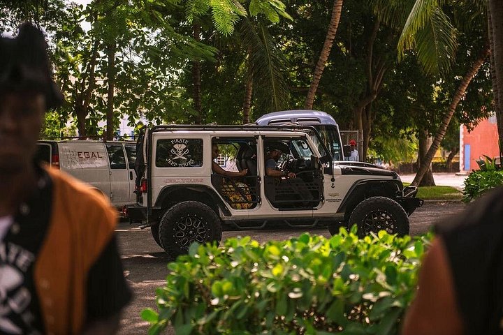 Ontdek de piratiegeschiedenis en bezienswaardigheden van Nassau tijdens een privé Jeep tour met een piratengids, foto 33 | wizardtrip