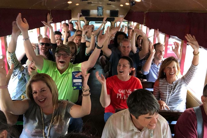 Comedy-Bustour erkundet Charlottes Wahrzeichen mit einem Comedy-Reiseleiter, Foto 13 | wizardtrip