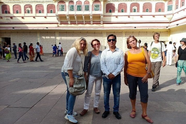 Heldagstur i Jaipur med privat guide till historiska platser, palats och marknader, foto 11 | wizardtrip