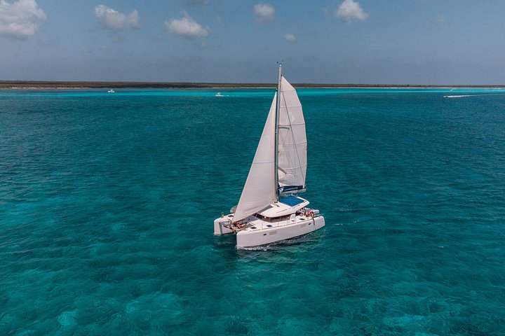 Privé catamaran zeiltocht in Cozumel met snorkelen en paddleboarden, foto 15 | wizardtrip