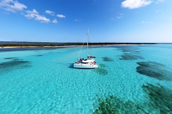 Privé catamaran zeiltocht in Cozumel met snorkelen en paddleboarden, foto 19 | wizardtrip