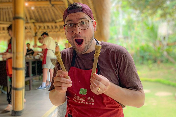Praktische Balinese kookklas in Ubud, Indonesië, met verse ingrediënten en lokale gerechten, foto 19 | wizardtrip