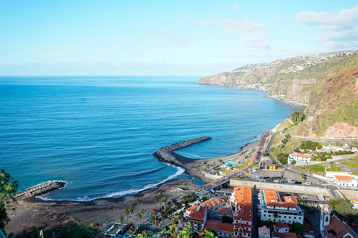 Jeep-safarieventyr som utforsker Fanal-skogen, Porto Moniz-bassengene og Cabo Girão-utsiktspunktet på Madeira, foto 13 | wizardtrip