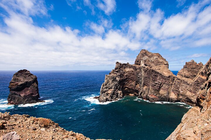 Experimente as diversas paisagens da Madeira num emocionante safari 4x4, de picos de montanhas a falésias costeiras, foto 9 | wizardtrip