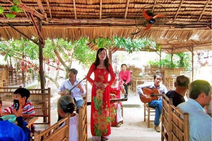 Mekong Delta private tour with boat rides, fruit tasting, and cultural visits in My Tho and Ben Tre, Vietnam, photo 13 | wizardtrip
