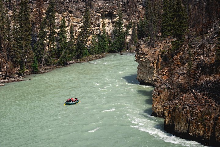 Aventure de rafting en eaux vives sur la rivière Athabasca dans le parc national de Jasper, Canada, photo 6 | wizardtrip