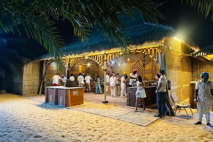Ervaar een spannende woestijnsafari in Dubai met dune bashing, kameelritten en een BBQ-diner, foto 11 | wizardtrip