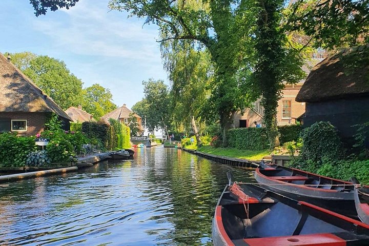 Kleinschalige tour naar Giethoorn vanuit Amsterdam, met grachten en boten, foto 7 | wizardtrip