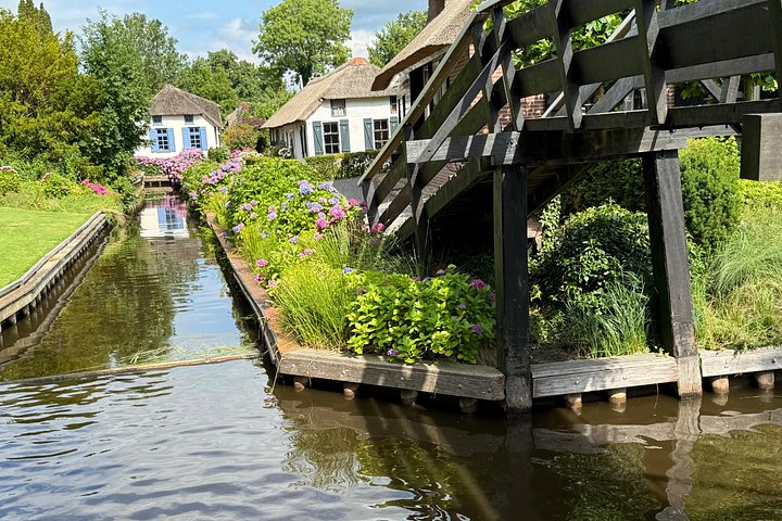Kleinschalige tour naar Giethoorn vanuit Amsterdam, met grachten en boten, foto 18 | wizardtrip