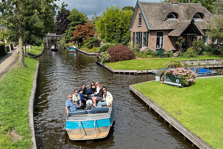Kleinschalige tour naar Giethoorn vanuit Amsterdam, met grachten en boten, foto 20 | wizardtrip