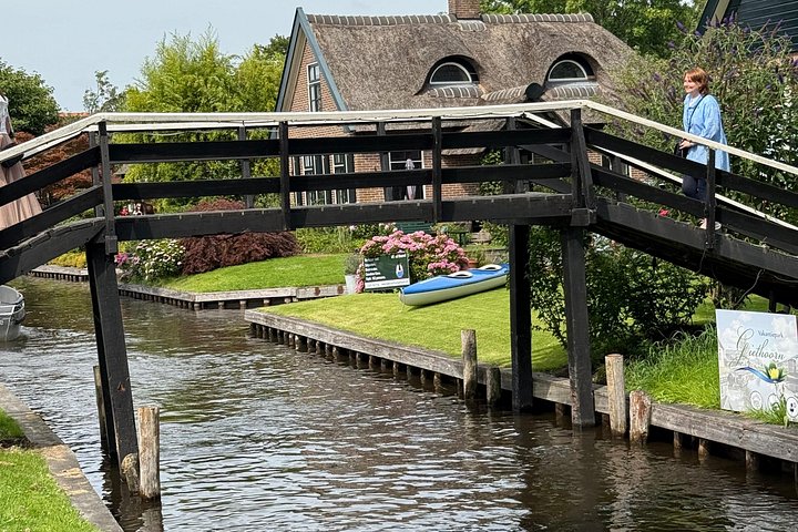 Kleinschalige tour naar Giethoorn vanuit Amsterdam, met grachten en boten, foto 21 | wizardtrip