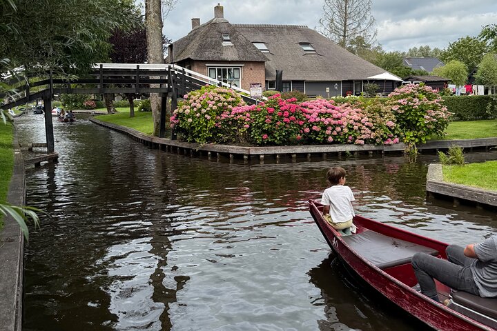 Kleinschalige tour naar Giethoorn vanuit Amsterdam, met grachten en boten, foto 23 | wizardtrip