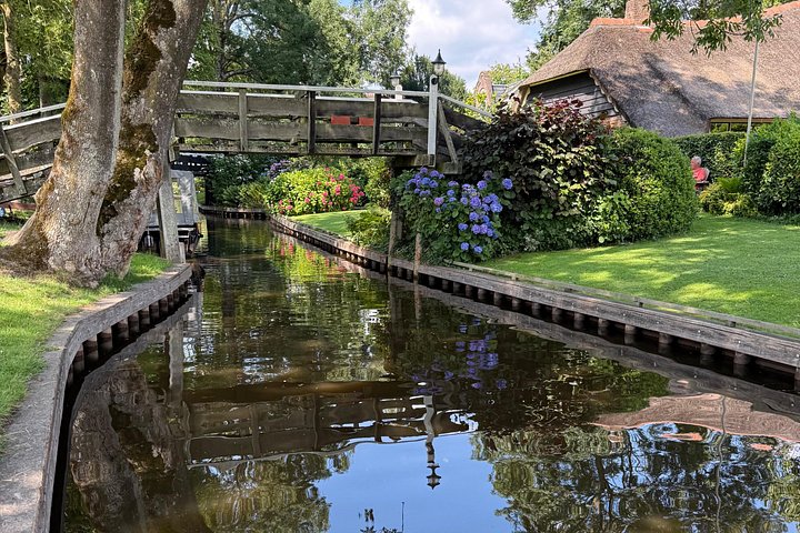 Kleinschalige tour naar Giethoorn vanuit Amsterdam, met grachten en boten, foto 24 | wizardtrip