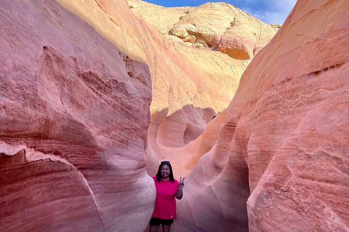 Valley of Fire and Red Rock Canyon Day Tour from Las Vegas | wizardtrip