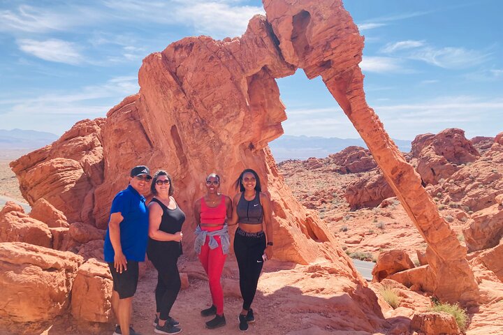 Tour di un giorno nella Valle del Fuoco e nel Red Rock Canyon da Las Vegas, che mostra uniche formazioni di arenaria e paesaggi desertici, foto 17 | wizardtrip