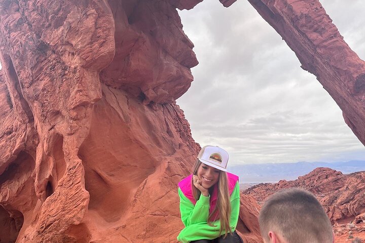 Tour di un giorno nella Valle del Fuoco e nel Red Rock Canyon da Las Vegas, che mostra uniche formazioni di arenaria e paesaggi desertici, foto 28 | wizardtrip