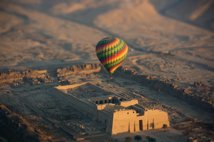 Sunrise Ballooning Luxor with Transfers Included | wizardtrip