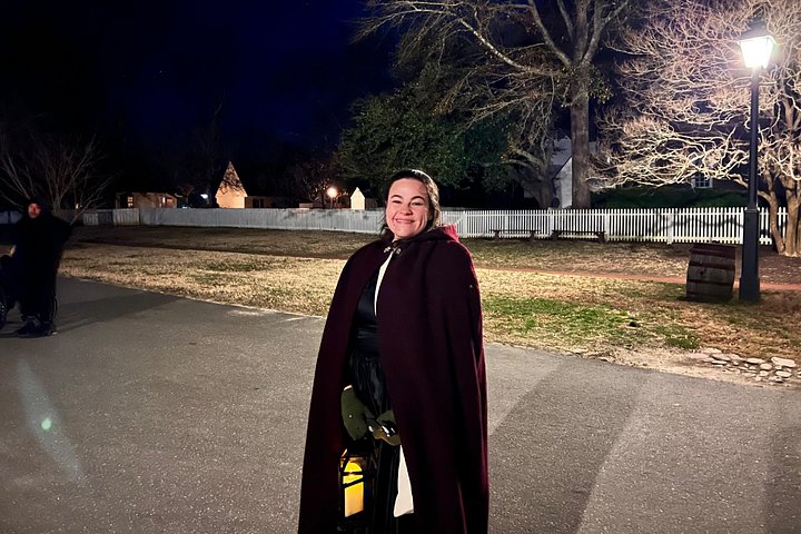 Een spookachtige nachtelijke wandeltocht in het historische Williamsburg die geesten, heksen en piraten verkent, foto 17 | wizardtrip