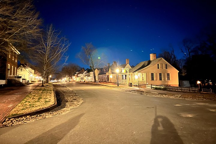 Een spookachtige nachtelijke wandeltocht in het historische Williamsburg die geesten, heksen en piraten verkent, foto 20 | wizardtrip