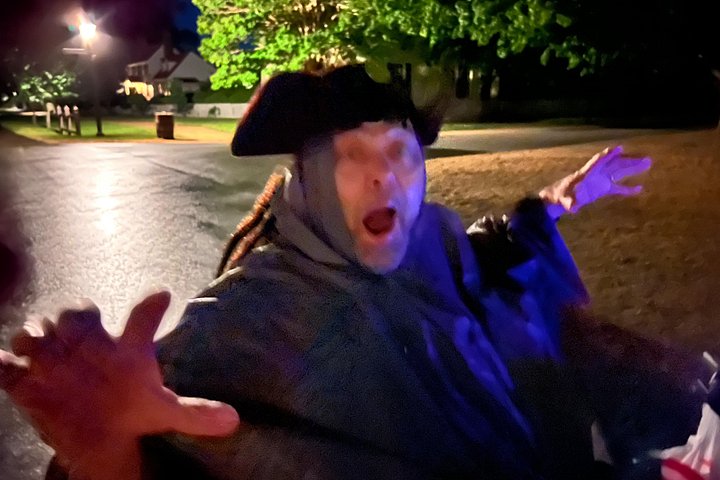 Een spookachtige nachtelijke wandeltocht in het historische Williamsburg die geesten, heksen en piraten verkent, foto 29 | wizardtrip
