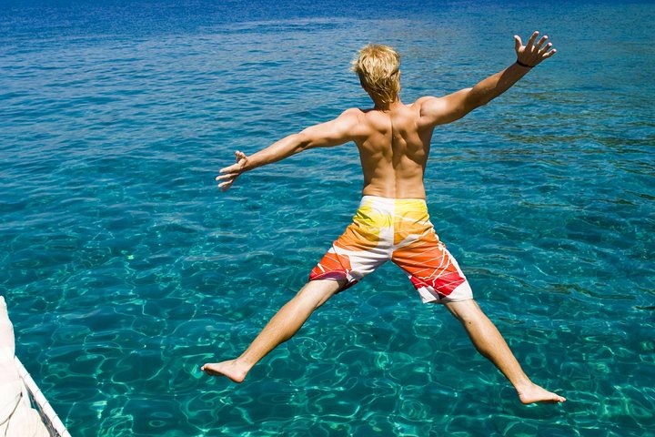 Tour in barca lungo la Costiera Amalfitana con nuoto, snorkeling e bevande, foto 10 | wizardtrip