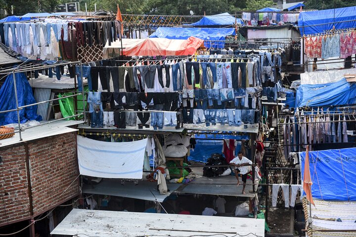 Utforska Dharavi slum och Dhobi Ghat tvättstuga i Mumbai på en guidad vandringstur, foto 16 | wizardtrip