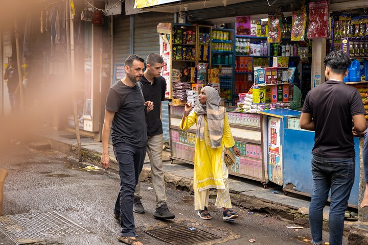 Utforska Dharavi slum och Dhobi Ghat tvättstuga i Mumbai på en guidad vandringstur, foto 22 | wizardtrip